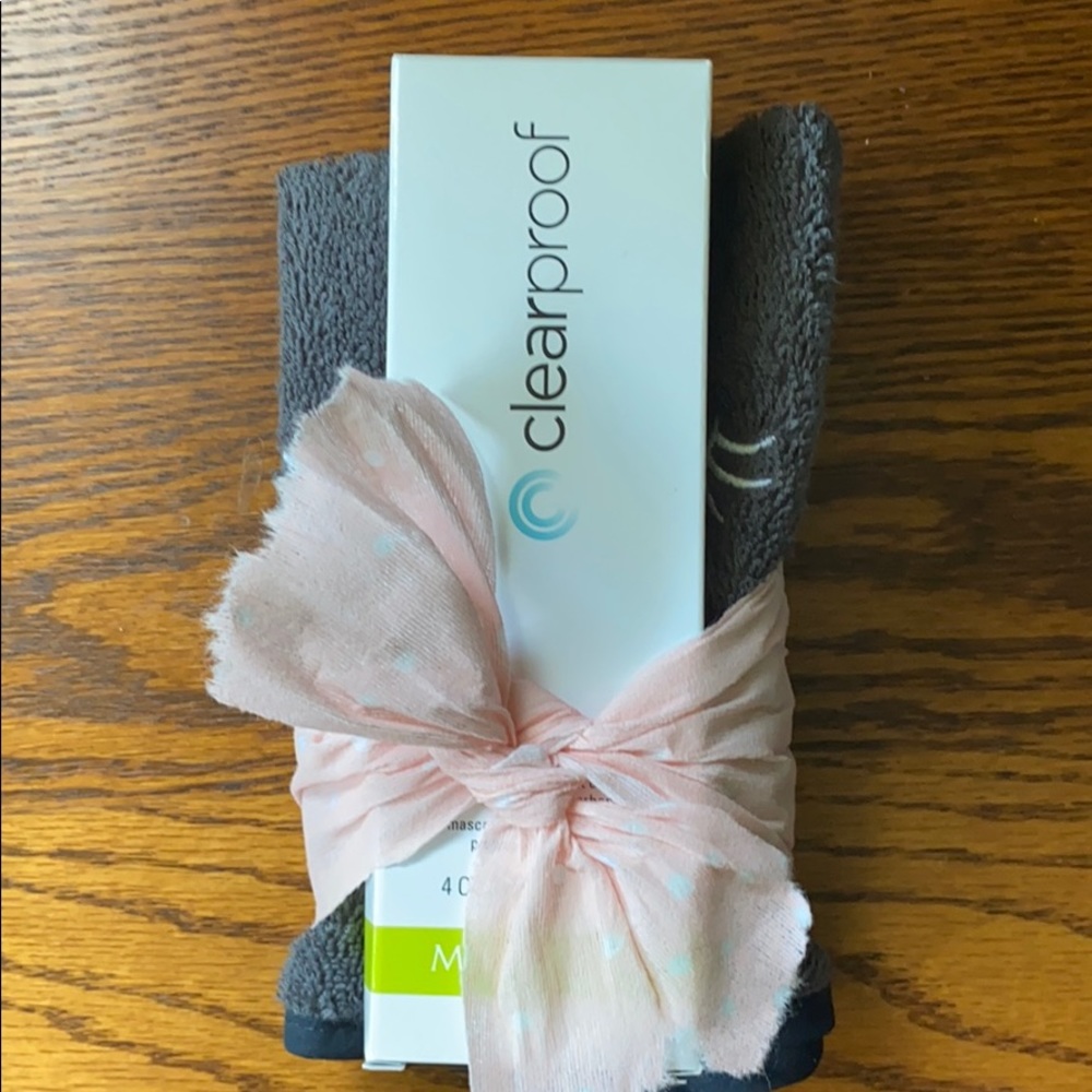 Mary Kay Clearproof Charcoal Mask and towel💜